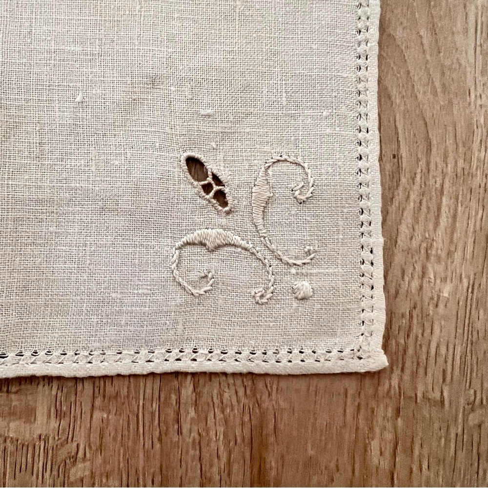 Vintage 10” Square Ivory Crocheted Linen Table Cloth Napkins Set Of 3 - Picture 4 of 6